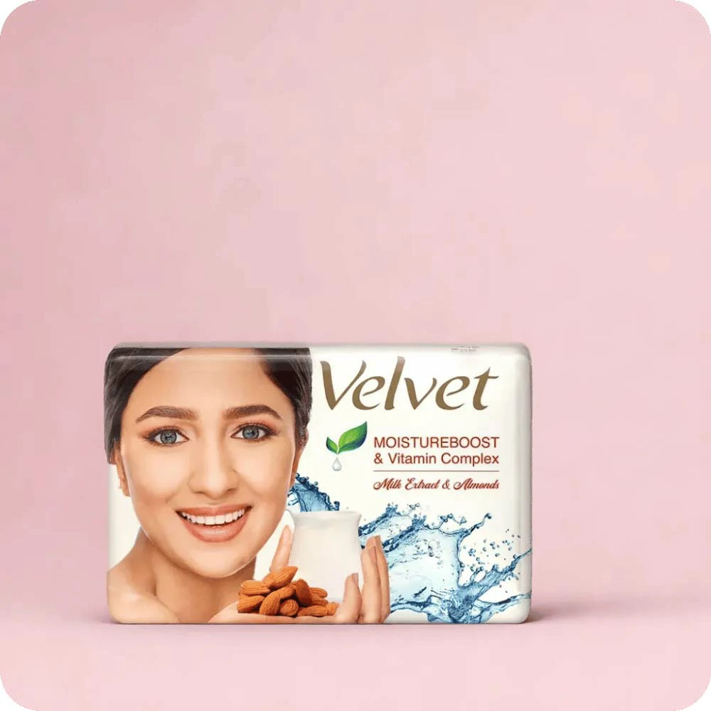 Velvet moistureboost milk & almonds